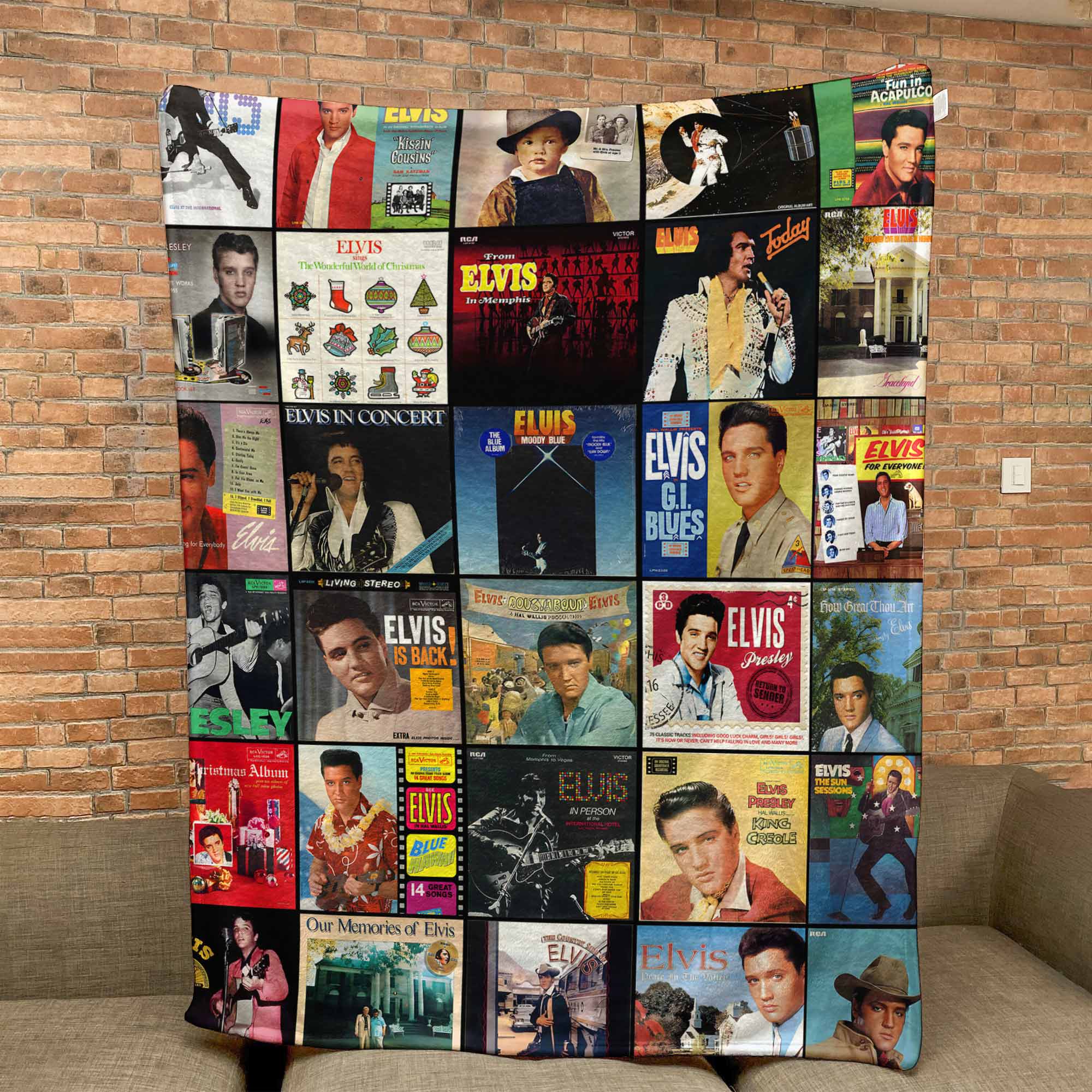 Elvis Presley Sherpa Blanket – A Cozy Tribute to the King of Rock 'n' Roll